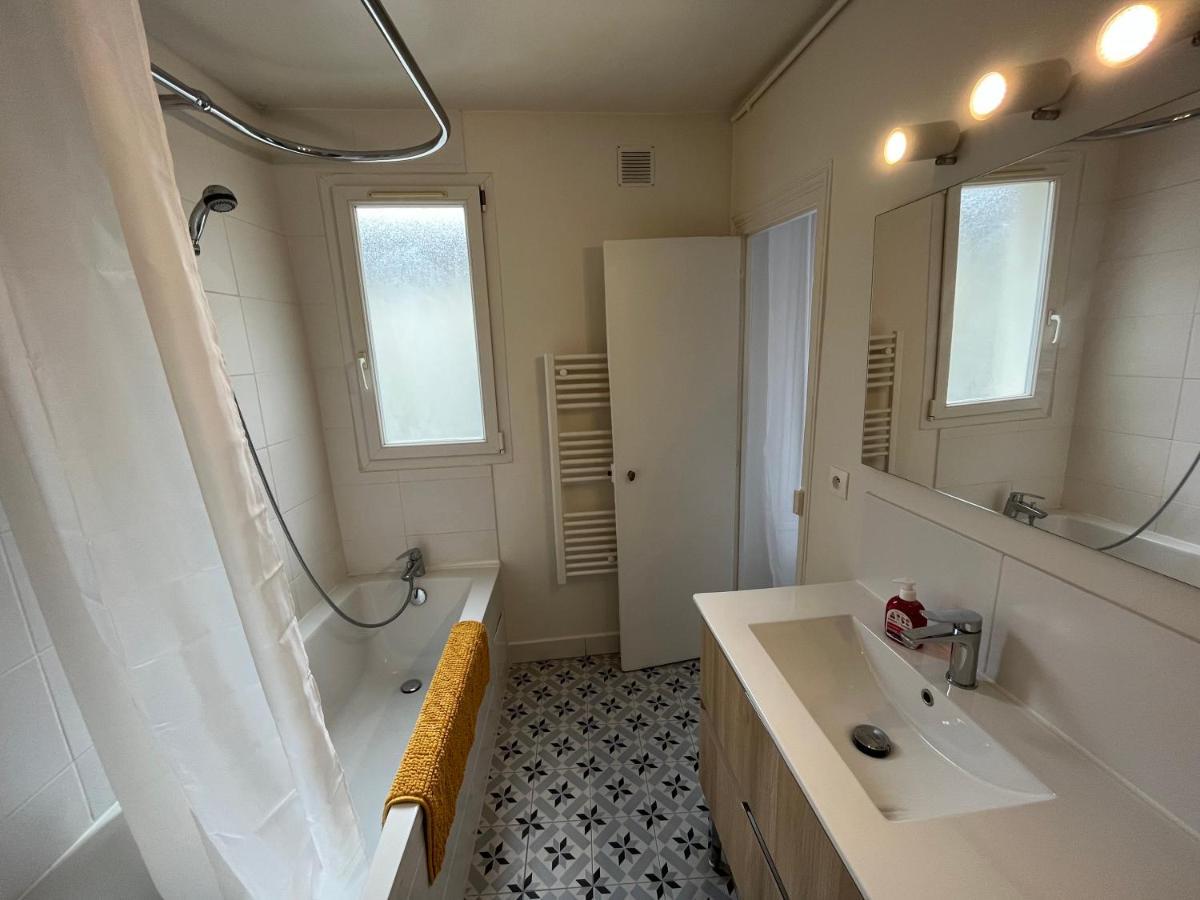 Le Voltaire Apartment Melun Exterior photo